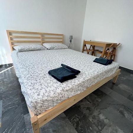 Apartamento Bilocale Roggia Scagna 7 Milán Exterior foto